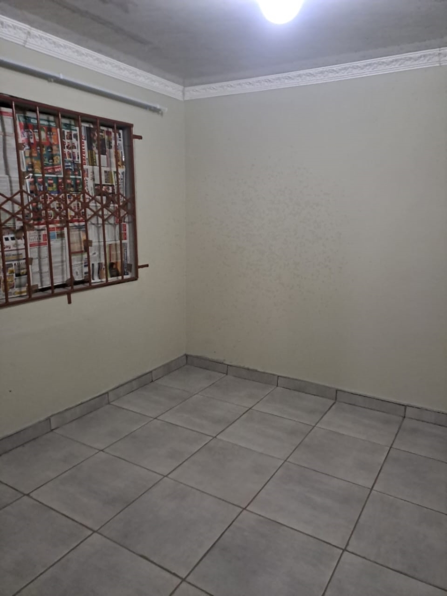 8 Bedroom Property for Sale in Rammulotsi Free State